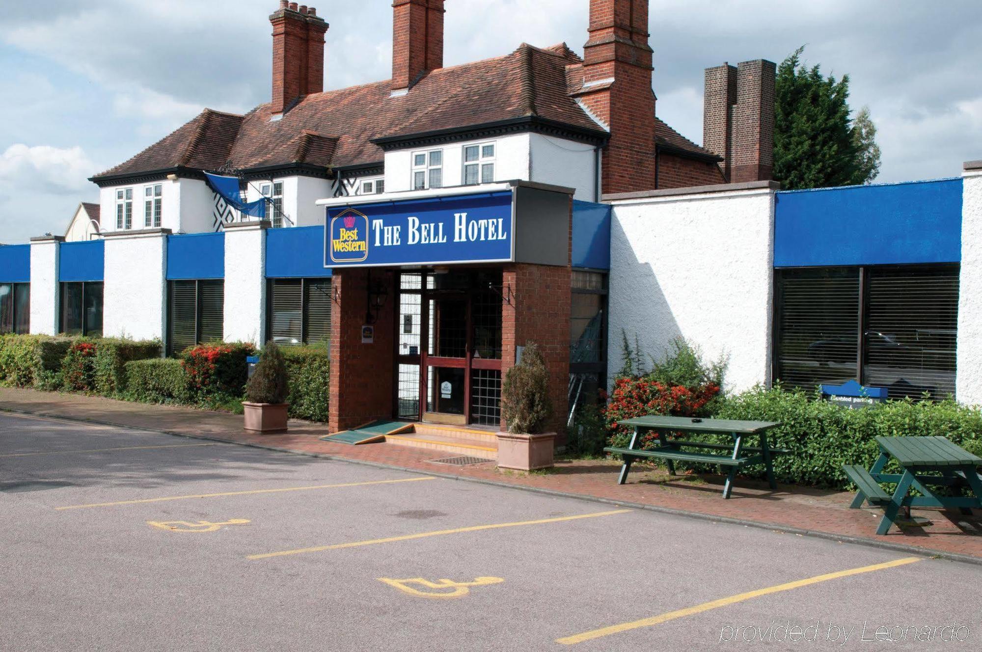 The Bell Hotel Епинг Екстериор снимка