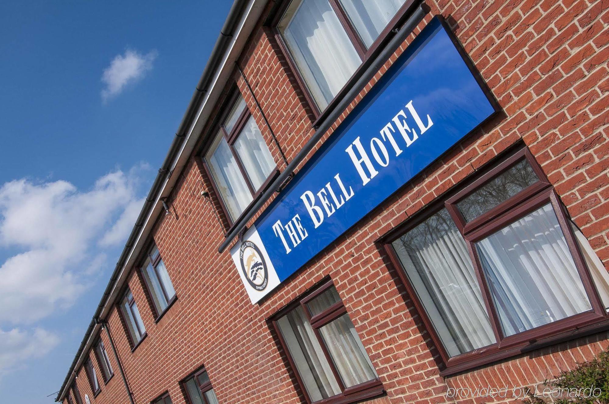 The Bell Hotel Епинг Екстериор снимка