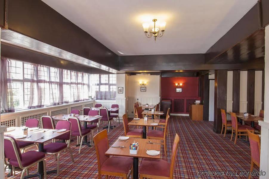 The Bell Hotel Епинг Екстериор снимка